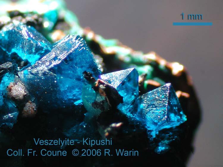 014-veszelyite_r.jpg