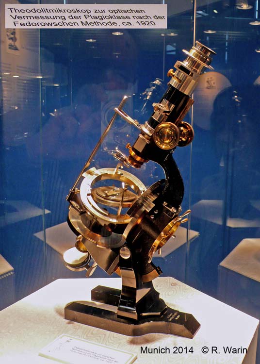 122-Theodolite-microscope_90492_R.jpg