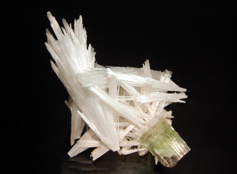 1887 Scolecite.jpg