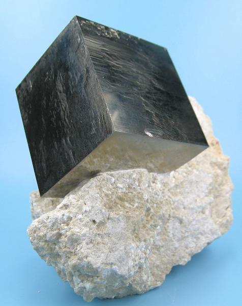 2779M-pyrite1.jpg