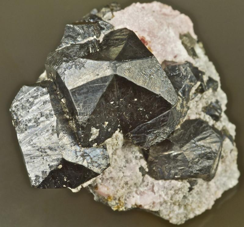 Alabandite spinel 4.jpg