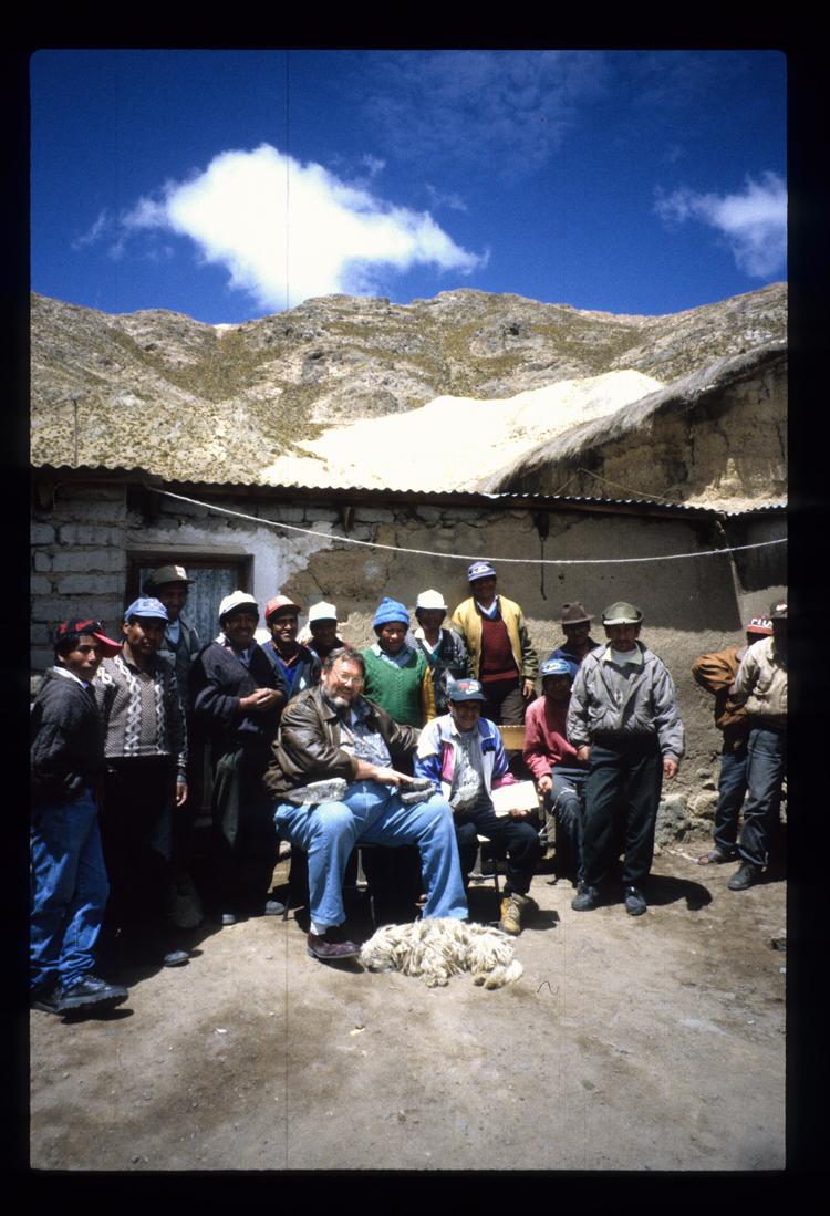 Bolivia-Carguaycollo-colectivo-1990.jpg