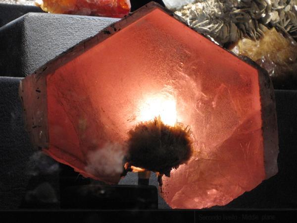 Cristalli - Giant Beryl Morganite.jpg