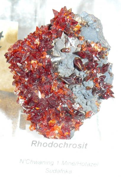 Rhodocrosite N'Chwaning II - Mineralparagon - SMAM09.jpg