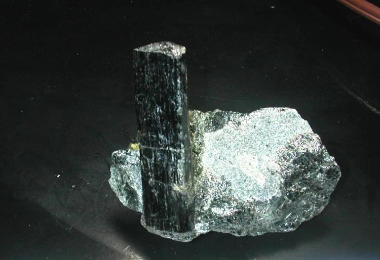 schorl - Maryland Materials q., North East, Cecil Co. 6-6-18.JPG