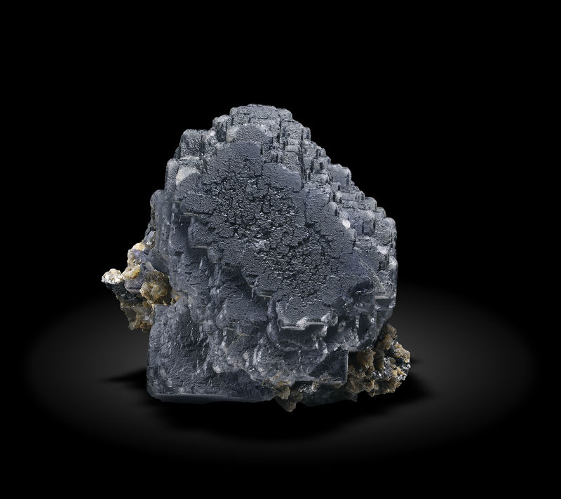 Mineralientage Munich 2021 - A giant Fluorite from Panasqueira (1).jpg