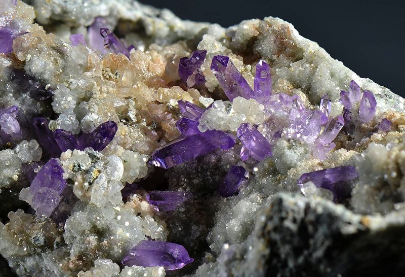 Osilo, Sardinien; Amethyst 1b.jpg