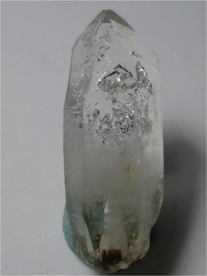 Quartz crystal with a sceptered phantom, Fonza, Elba Island, Italy.jpg