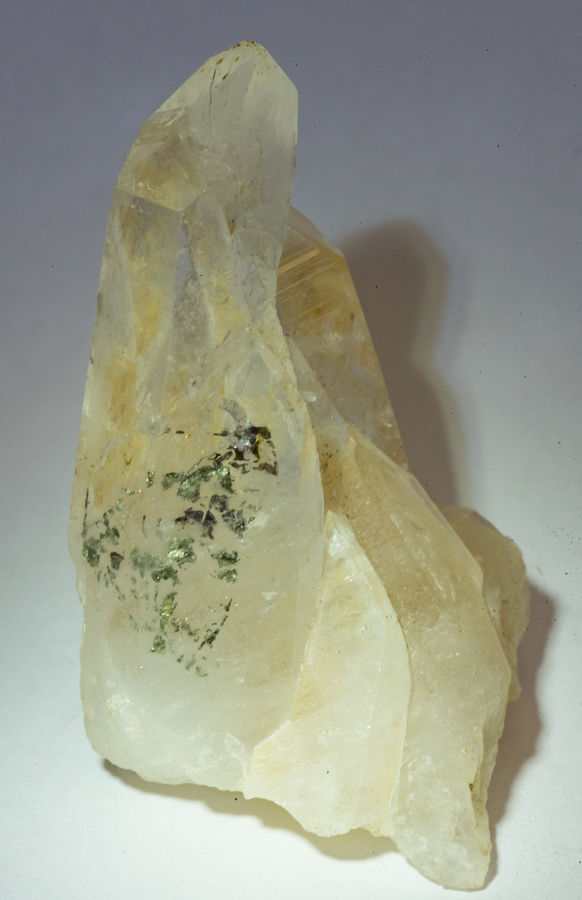 quartz-pyrite-inclusions.jpg