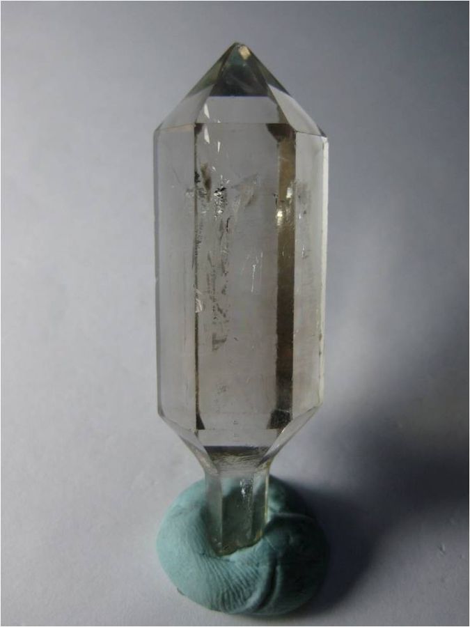Quartz scepter crystal, Guizhou, China.jpg
