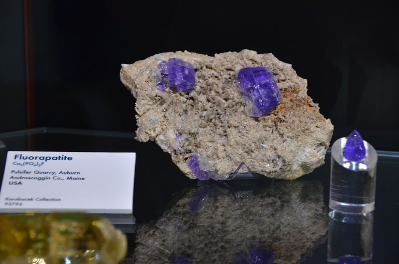 Tucson 2015 - Over 200 Years of the Harvard Mineral Collection (26).JPG