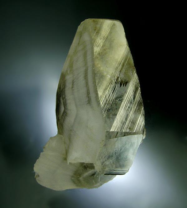 Tucson 2008 Calcite from Wuzhou Mine - Guangxi - China.jpg