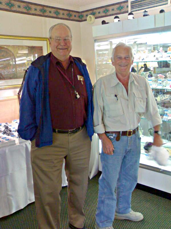 Tucson 2009 - Charlie Key and Dick Thomssen.jpg