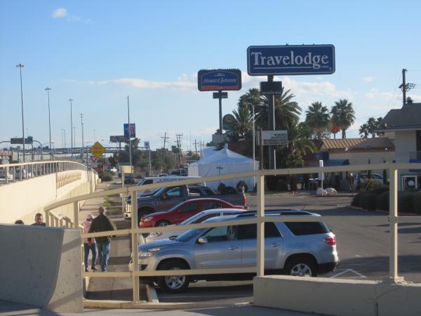 Tucson 2010 - Hotels along the highway.jpg